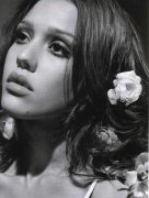 膨体隆鼻的优缺点