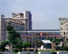 凤岗华侨医院牙科种植牙怎么样？本地人亲测技术稳|价格还透明